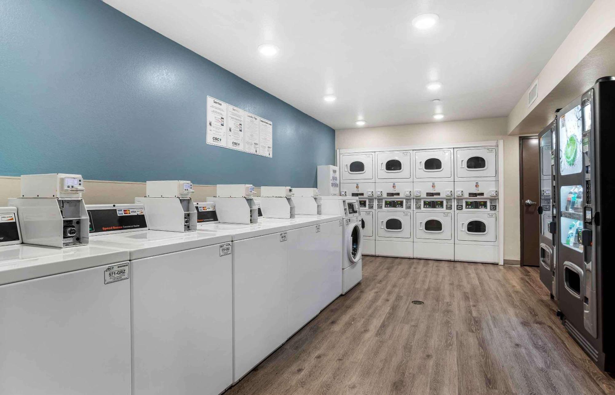 Extended Stay America Suites - New Orleans - Airport - I-10 เคนเนอร์ ภายนอก รูปภาพ